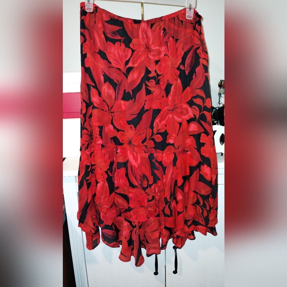 NWT Chicos 100% Silk Skirt